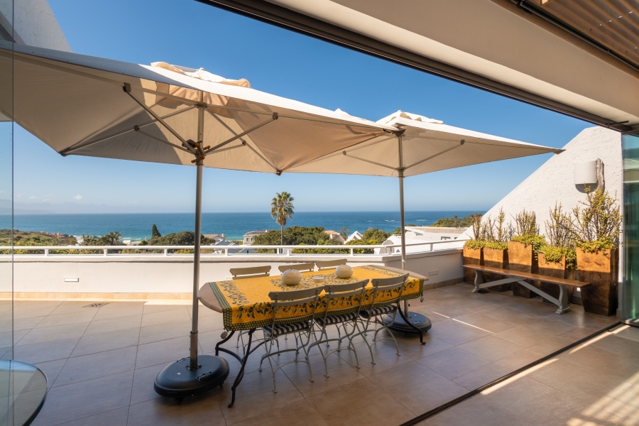 4 Bedroom Property for Sale in Hobie Beach Western Cape